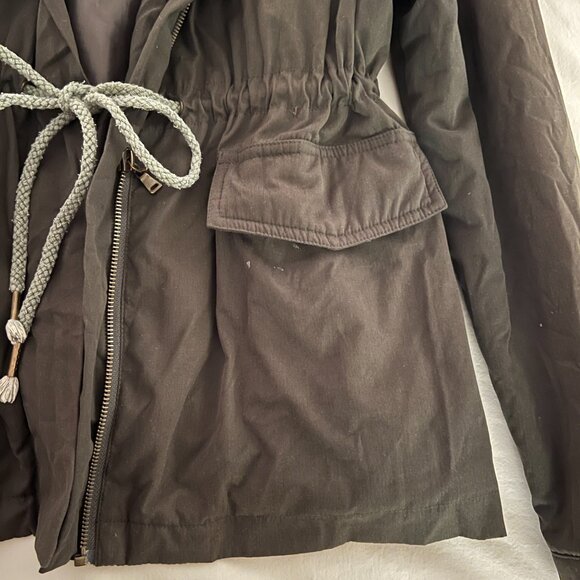 Rare army green Brandy Melville jacket - Picture 3 of 5